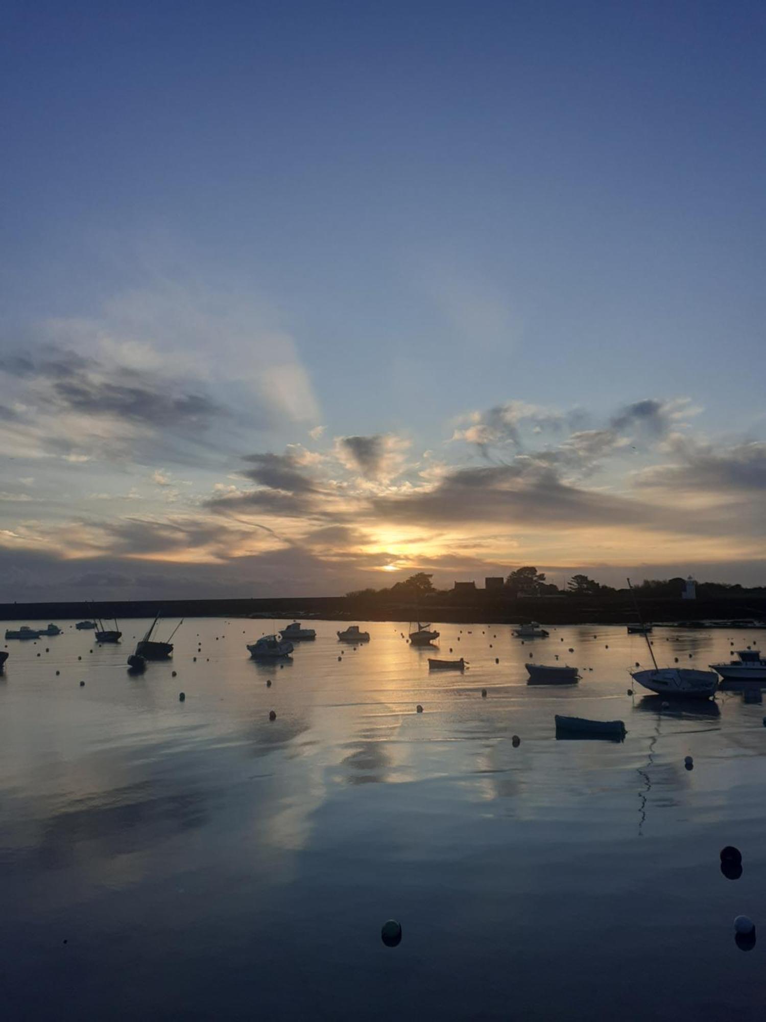 Le Mora Hotes Barfleur Eksteriør bilde