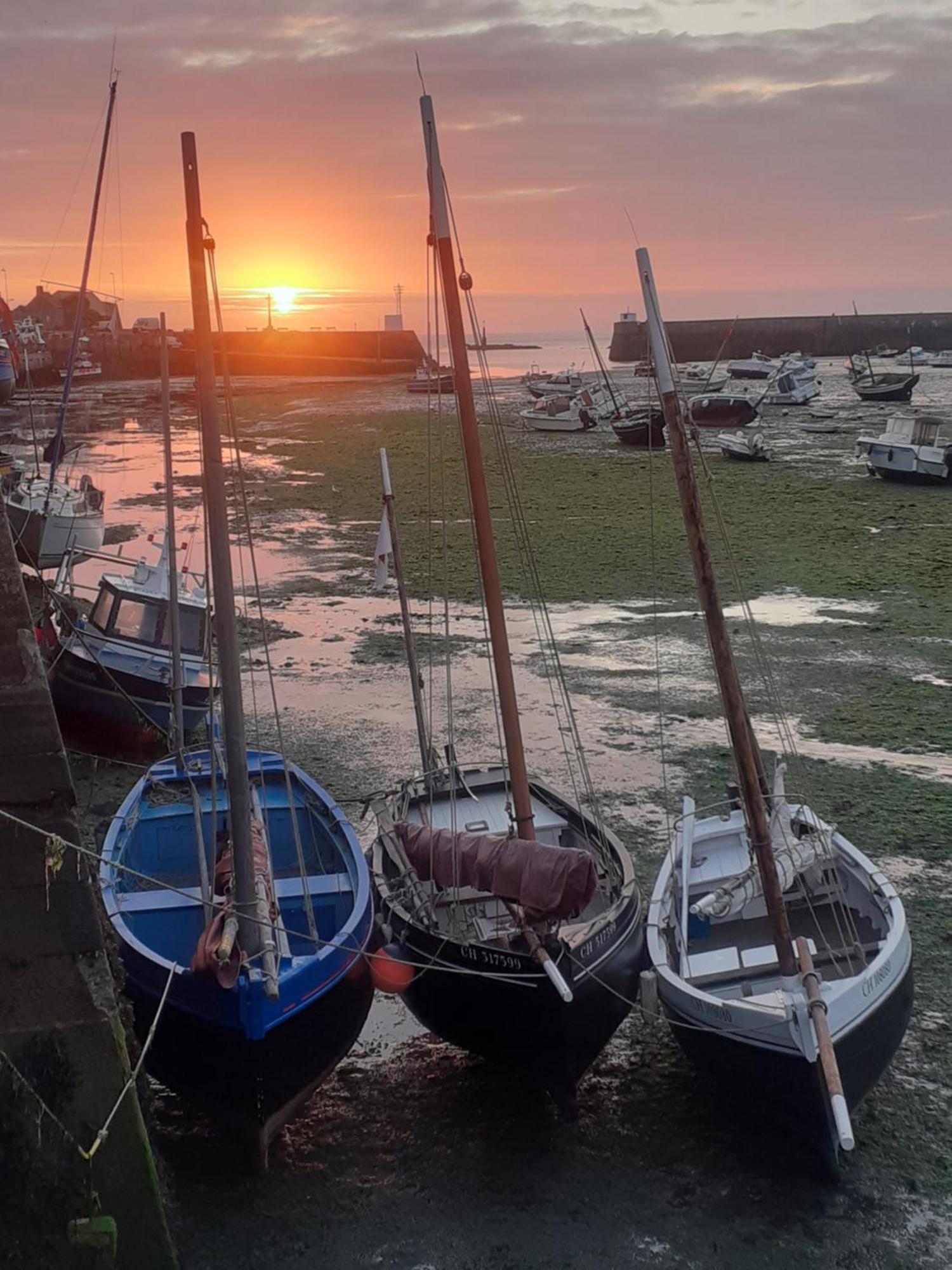 Le Mora Hotes Barfleur Eksteriør bilde
